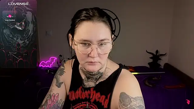 Emmybrightj  online show from December 18, 2025, 1:55 am