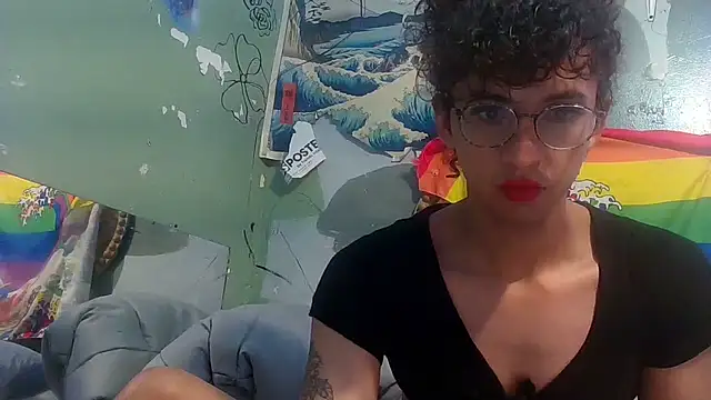Querida-Mia online show from July 6, 2026, 1:40 pm