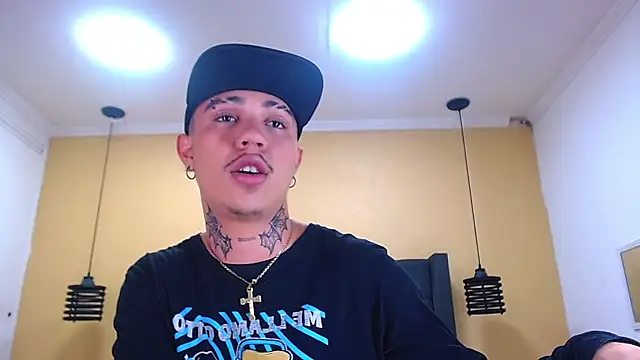 Snapshot of HannibalLester chatting on March 15, 2025, 4:02 am HannibalLester online show from March 15, 2025, 4:02 am