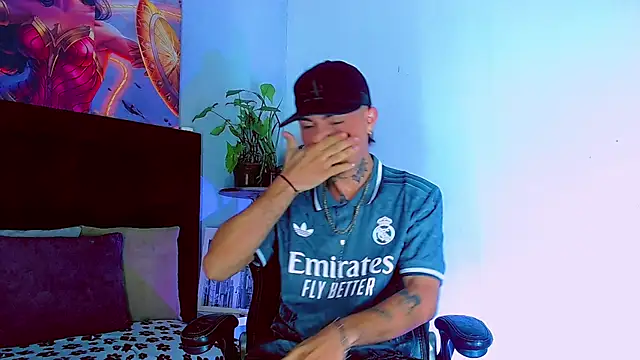 Snapshot of HannibalLester chatting on November 23, 2025, 5:50 am HannibalLester online show from November 23, 2025, 5:50 am