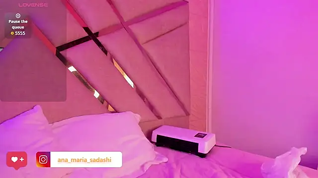 sadashi moon  online show from December 5, 2025, 2:54 am