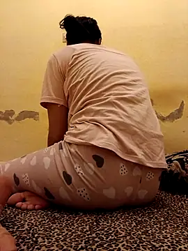 Snapshot of yasima-39 chatting on October 14, 2025, 8:37 am yasima-39 online show from October 14, 2025, 8:37 am