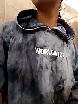 Snapshot of yasima-39 chatting on January 24, 2025, 3:02 pm yasima-39 online show from January 24, 2025, 3:02 pm