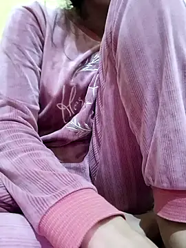 Snapshot of yasima-39 chatting on January 11, 2025, 8:43 pm yasima-39 online show from January 11, 2025, 8:43 pm