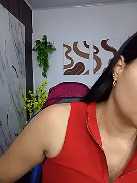 Snapshot of elena_jonees chatting on June 23, 2026, 8:18 pm elena jonees online show from June 23, 2026, 8:18 pm