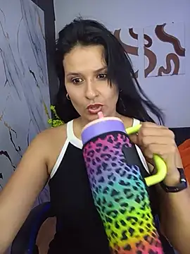 Snapshot of elena_jonees chatting on June 4, 2026, 8:46 pm elena jonees online show from June 4, 2026, 8:46 pm