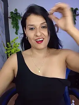 Snapshot of elena_jonees chatting on July 1, 2026, 8:42 pm elena jonees online show from July 1, 2026, 8:42 pm