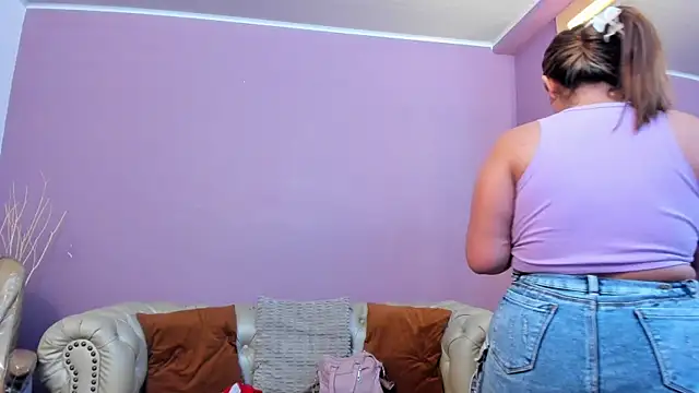 nathalie rossel online show from April 4, 2026, 7:09 pm