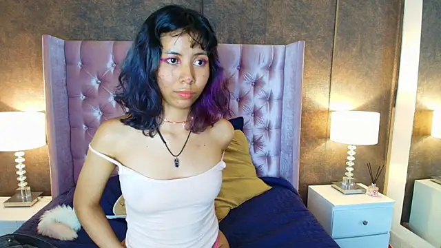 Snapshot of Akane_Uwu chatting on February 22, 2025, 5:13 pm Akane Uwu online show from February 22, 2025, 5:13 pm