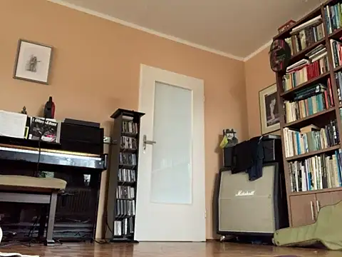 Snapshot of Bula94193 chatting on November 7, 2025, 9:47 am Bula94193 online show from November 7, 2025, 9:47 am