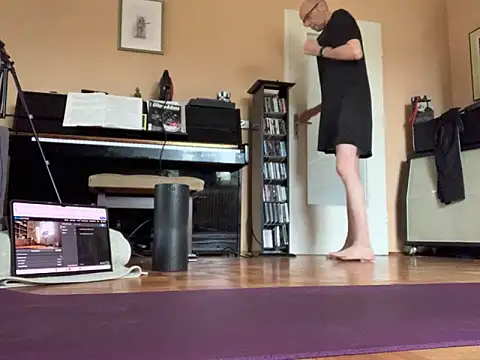 Snapshot of Bula94193 chatting on November 9, 2025, 11:03 am Bula94193 online show from November 9, 2025, 11:03 am