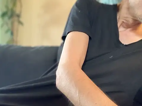 Snapshot of Bula94193 chatting on December 1, 2025, 11:44 am Bula94193 online show from December 1, 2025, 11:44 am