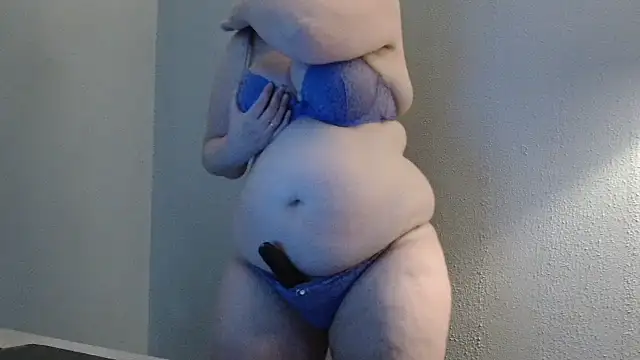 desiree1981 online show from February 24, 2026, 10:27 am