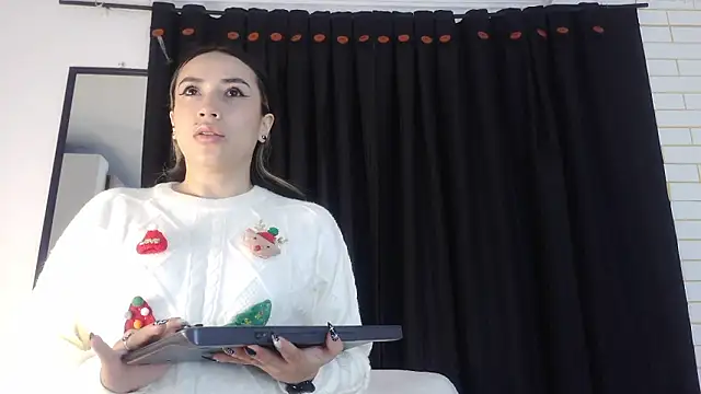 Snapshot of NYX1126 chatting on December 1, 2025, 1:34 pm NYX1126 online show from December 1, 2025, 1:34 pm