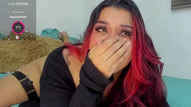 Snapshot of C_rose97 chatting on December 27, 2024, 5:52 am C rose97 online show from December 27, 2024, 5:52 am