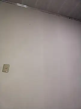 Snapshot of Naiara_Sex_ chatting on December 15, 2025, 11:31 pm Naiara Sex online show from December 15, 2025, 11:31 pm