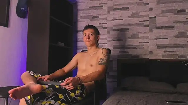 Dimitri higth420 online show from September 22, 2025, 9:21 pm