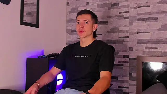 Dimitri higth420 online show from September 27, 2025, 4:24 pm