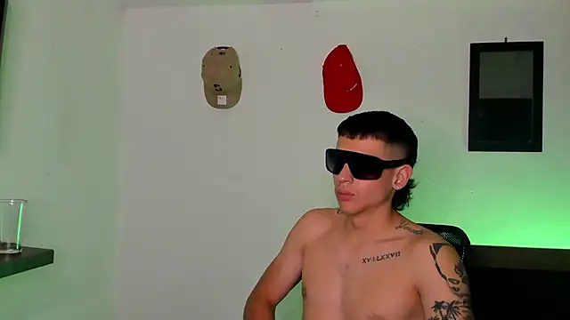 Dimitri higth420 online show from September 15, 2025, 12:00 am