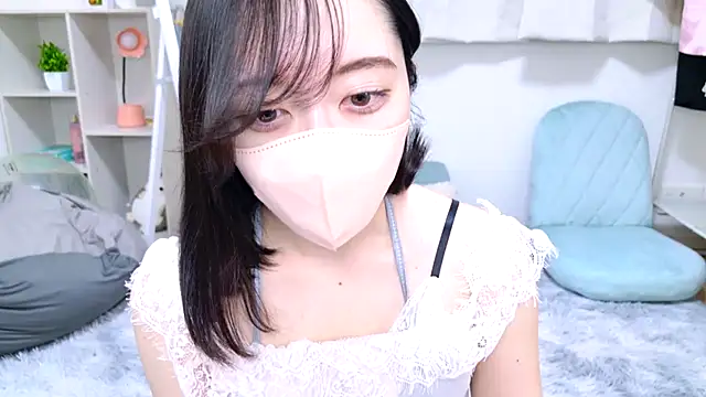 Snapshot of Yurie_ chatting on February 23, 2025, 2:29 am Yurie  online show from February 23, 2025, 2:29 am