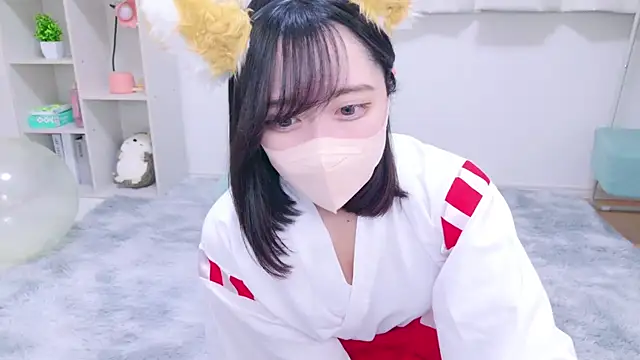 Snapshot of Yurie_ chatting on January 2, 2025, 2:33 am Yurie  online show from January 2, 2025, 2:33 am