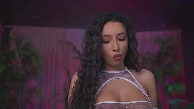 Snapshot of GinaValentinna chatting on February 12, 2026, 7:57 pm GinaValentinna online show from February 12, 2026, 7:57 pm