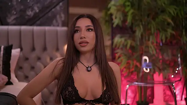 Snapshot of GinaValentinna chatting on May 23, 2026, 8:30 pm GinaValentinna online show from May 23, 2026, 8:30 pm
