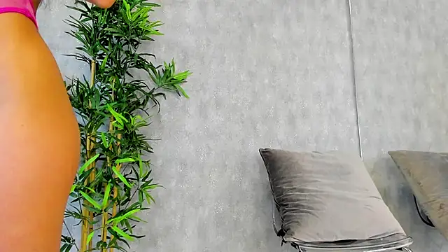 Snapshot of KatelynSparks chatting on March 15, 2025, 6:25 am KatelynSparks online show from March 15, 2025, 6:25 am