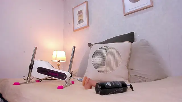 Caroline dh online show from April 15, 2026, 11:38 am