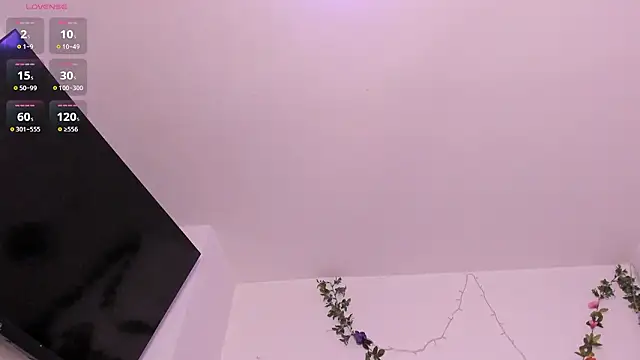 Carlasxdreams online show from March 18, 2026, 2:37 am