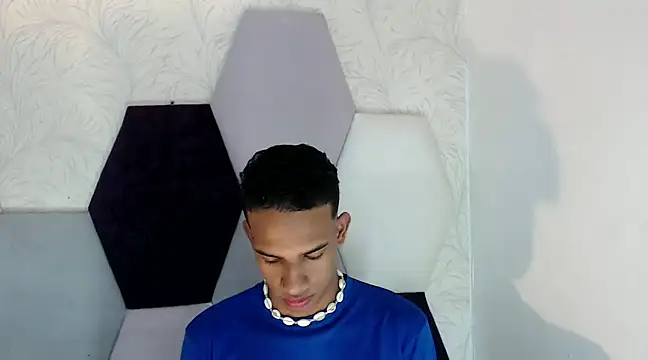 AbrahanBratz online show from December 19, 2024, 11:50 am