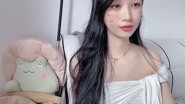 Lili-2 online show from May 22, 2026, 4:21 am