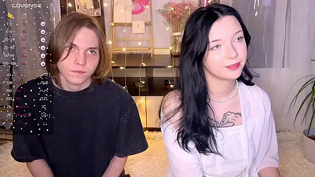 Snapshot of EmmaKittyCat chatting on November 27, 2025, 6:52 pm EmmaKittyCat online show from November 27, 2025, 6:52 pm