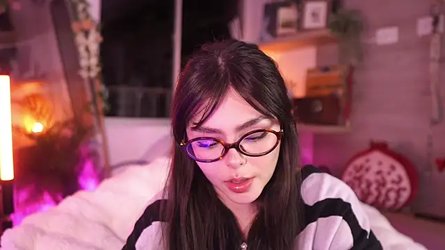 Snapshot of Dear_Morgan chatting on December 19, 2025, 2:04 am Dear Morgan online show from December 19, 2025, 2:04 am