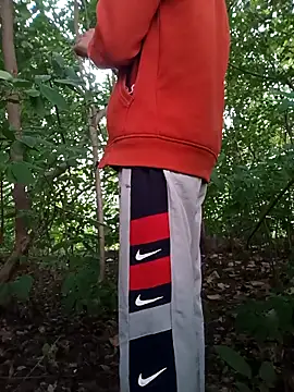 Snapshot of Piyush_2024 chatting on November 18, 2025, 1:21 am Piyush 2024 online show from November 18, 2025, 1:21 am