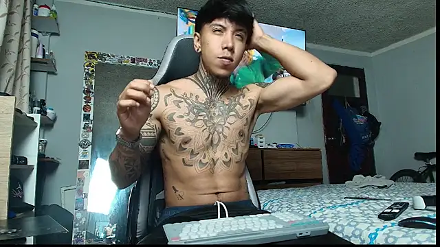 Nickhot0609 online show from January 16, 2026, 2:26 am