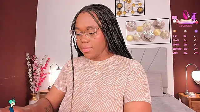 Snapshot of Makena_gh chatting on November 6, 2025, 4:16 am Makena gh online show from November 6, 2025, 4:16 am