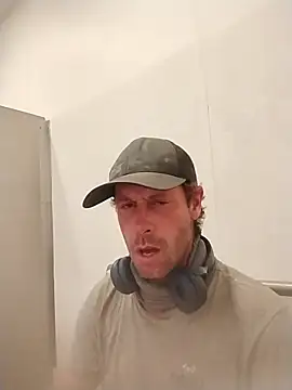 axelongshaft69 online show from November 21, 2025, 3:05 am