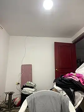 Jestebanano online show from January 17, 2026, 12:42 pm