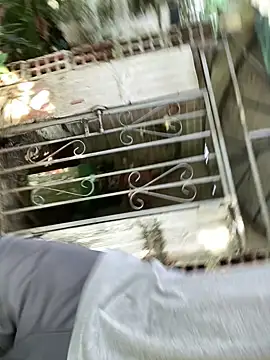 Jestebanano online show from September 29, 2025, 8:47 pm