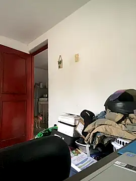 Jestebanano online show from October 29, 2025, 12:37 pm