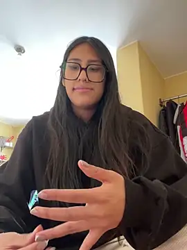 Snapshot of AleFantasy0001 chatting on October 29, 2025, 4:28 pm AleFantasy0001 online show from October 29, 2025, 4:28 pm