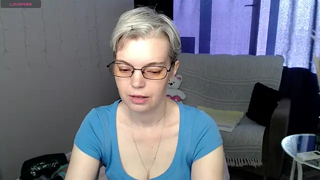 Cutie Erikaa1 online show from May 25, 2026, 2:22 am