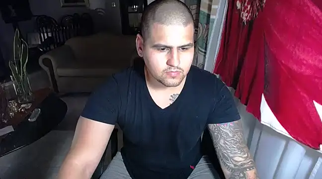 pitbullveryhot online show from February 6, 2025, 3:37 am