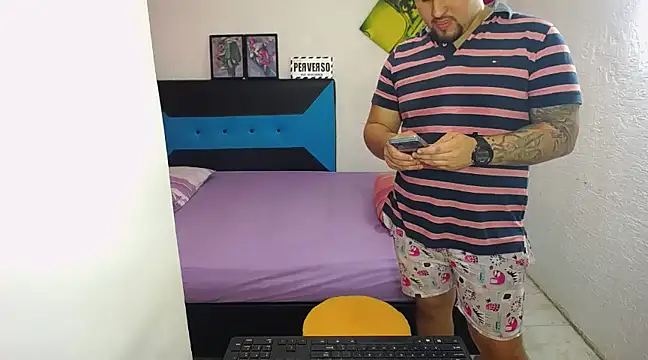 pitbullveryhot online show from March 9, 2025, 7:59 pm