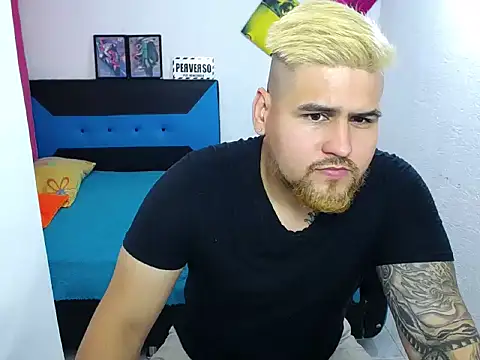 pitbullveryhot online show from December 2, 2024, 1:08 pm