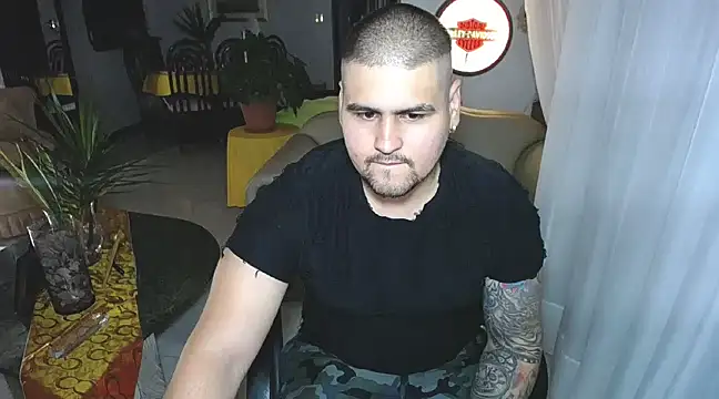 pitbullveryhot online show from February 13, 2025, 3:18 am