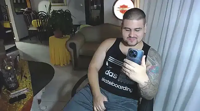 pitbullveryhot online show from February 17, 2025, 7:58 am