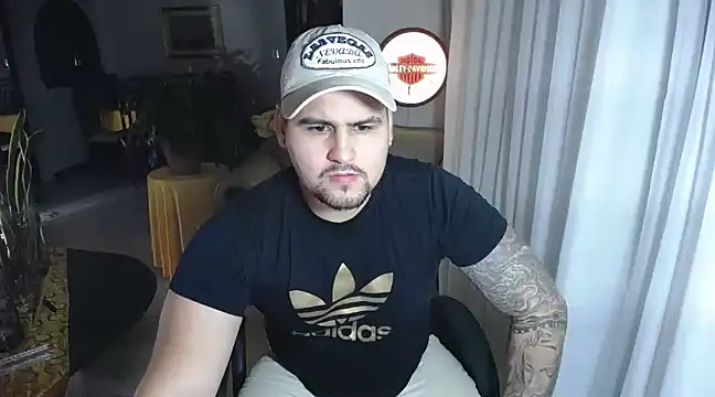 pitbullveryhot online show from February 20, 2025, 3:34 am