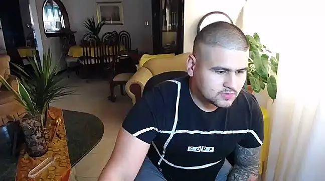 pitbullveryhot online show from February 11, 2025, 9:03 pm